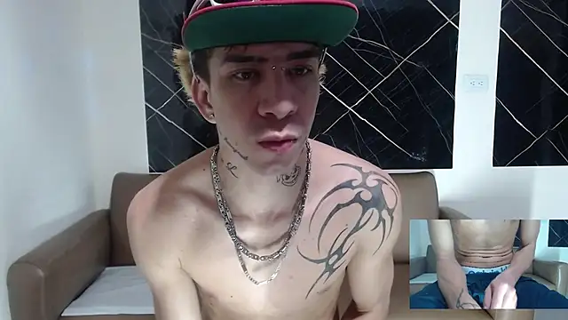 Snapshot of Dan_jonson15 chatting on 09-10-25, 07:25 Dan jonson15 online show from 09-10-25, 07:25