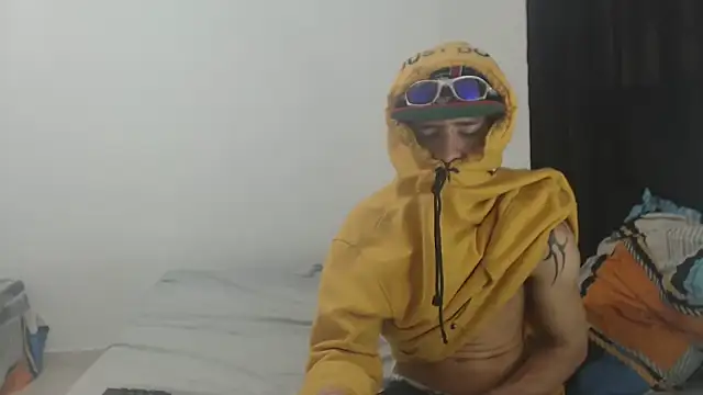 Snapshot of Dan_jonson15 chatting on 10-23-25, 02:16 Dan jonson15 online show from 10-23-25, 02:16