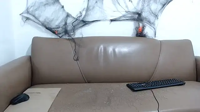 Snapshot of Dan_jonson15 chatting on 10-28-25, 02:20 Dan jonson15 online show from 10-28-25, 02:20