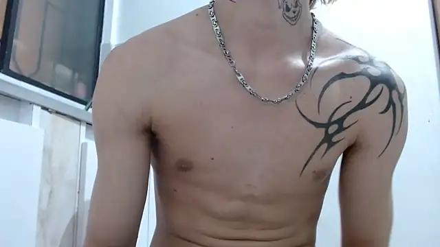 Snapshot of Dan_jonson15 chatting on 11-09-25, 11:14 Dan jonson15 online show from 11-09-25, 11:14