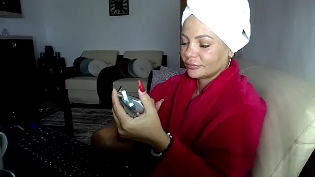 Snapshot of Ella_sweety00 chatting on 04-27-26, 10:35 Ella sweety00 online show from 04-27-26, 10:35