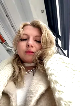 EveLittleSinner online show from 10-22-25, 09:09