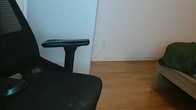 th1  online show from 02-26-26, 04:44