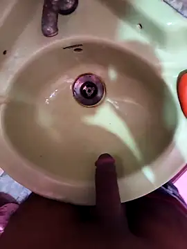 Snapshot of Alimbaby chatting on 11-16-25, 12:00 Alimbaby online show from 11-16-25, 12:00