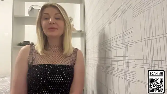 Blondie xoxoxo online show from 11-21-25, 02:05