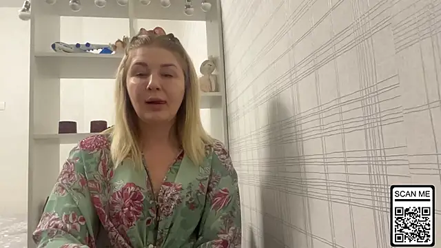 Blondie xoxoxo online show from 01-14-26, 02:55