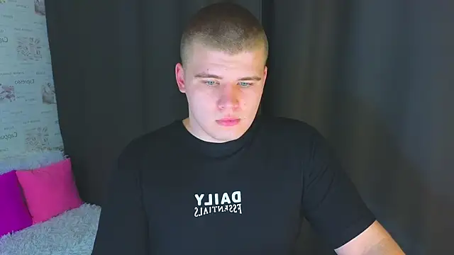 Snapshot of kittenmurr chatting on 10-07-25, 03:53 kittenmurr online show from 10-07-25, 03:53