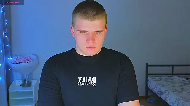 kittenmurr online show from 11-04-25, 09:36