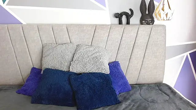 Snapshot of NatiHoran chatting on 11-27-25, 11:40 NatiHoran online show from 11-27-25, 11:40