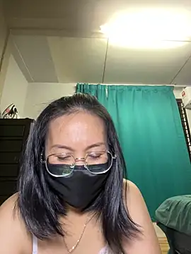 melyiaaa online show from 03-24-26, 02:11