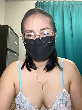 melyiaaa online show from 04-22-26, 02:40