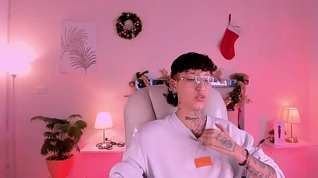 Luci Rose online show from 12-02-25, 03:34