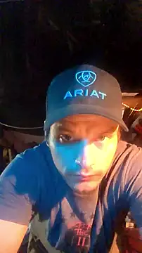 Snapshot of twistafatpipe chatting on 09-27-25, 09:31 twistafatpipe online show from 09-27-25, 09:31