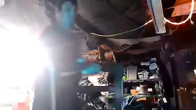 Snapshot of twistafatpipe chatting on 10-01-25, 01:44 twistafatpipe online show from 10-01-25, 01:44