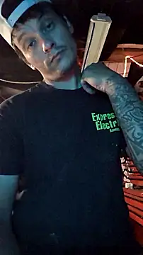 Snapshot of twistafatpipe chatting on 10-01-25, 11:33 twistafatpipe online show from 10-01-25, 11:33