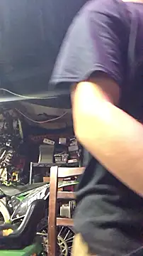 Snapshot of twistafatpipe chatting on 10-04-25, 05:16 twistafatpipe online show from 10-04-25, 05:16