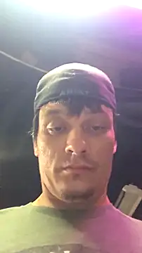 Snapshot of twistafatpipe chatting on 10-04-25, 07:56 twistafatpipe online show from 10-04-25, 07:56