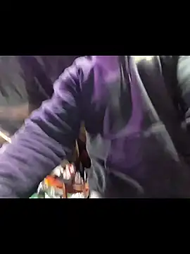 Snapshot of twistafatpipe chatting on 10-22-25, 09:25 twistafatpipe online show from 10-22-25, 09:25