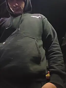 Snapshot of twistafatpipe chatting on 10-30-25, 10:27 twistafatpipe online show from 10-30-25, 10:27