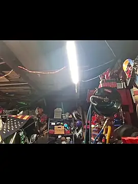 Snapshot of twistafatpipe chatting on 11-11-25, 08:47 twistafatpipe online show from 11-11-25, 08:47