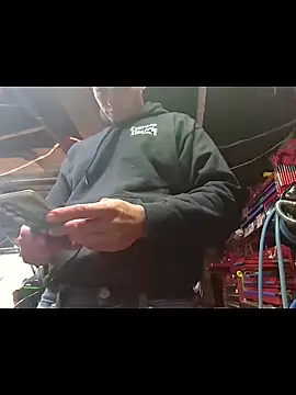 Snapshot of twistafatpipe chatting on 11-13-25, 02:54 twistafatpipe online show from 11-13-25, 02:54