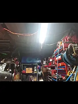 Snapshot of twistafatpipe chatting on 11-22-25, 08:30 twistafatpipe online show from 11-22-25, 08:30