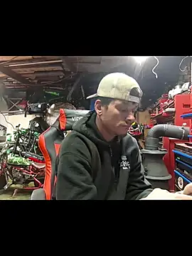 Snapshot of twistafatpipe chatting on 11-26-25, 03:07 twistafatpipe online show from 11-26-25, 03:07