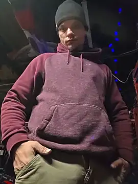 Snapshot of twistafatpipe chatting on 12-05-25, 10:13 twistafatpipe online show from 12-05-25, 10:13