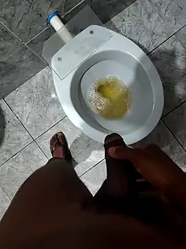 Snapshot of Gustavomoreno19 chatting on 09-15-25, 10:37 Gustavomoreno19 online show from 09-15-25, 10:37