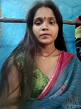 Snapshot of Harini_Gautam chatting on 11-17-25, 07:47 Harini Gautam online show from 11-17-25, 07:47