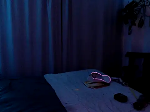 Snapshot of bluegoddessstoned chatting on 10-03-25, 02:52 bluegoddessstoned online show from 10-03-25, 02:52