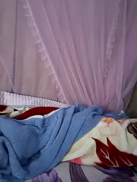 Snapshot of Nana-bar chatting on 11-04-25, 05:45 Nana-bar online show from 11-04-25, 05:45