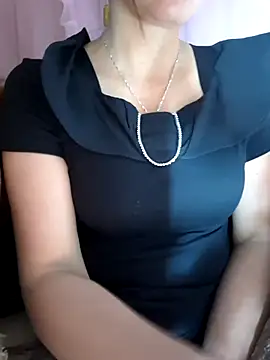 Snapshot of Nana-bar chatting on 11-28-25, 03:47 Nana-bar online show from 11-28-25, 03:47