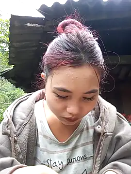 Snapshot of EllyBaby20 chatting on 11-21-25, 01:59 EllyBaby20 online show from 11-21-25, 01:59