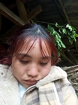 Snapshot of EllyBaby20 chatting on 12-04-25, 08:23 EllyBaby20 online show from 12-04-25, 08:23