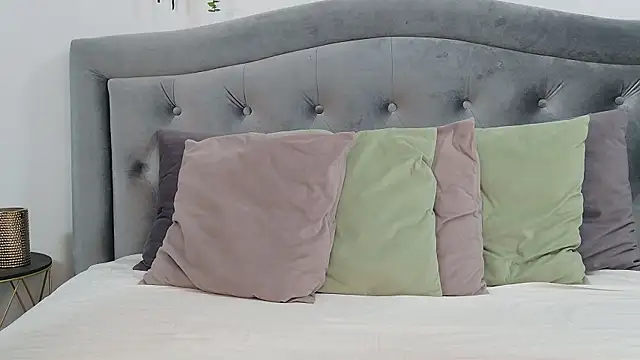 NathaliaNat online show from 09-29-25, 03:00