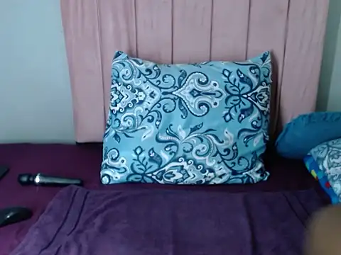 SWEETBERRYxXx online show from 11-11-25, 05:46