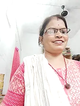 Snapshot of Bhavna_hot chatting on 09-18-25, 12:07 Bhavna hot online show from 09-18-25, 12:07