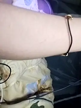 Snapshot of Kuncute chatting on 09-18-25, 11:07 Kuncute online show from 09-18-25, 11:07