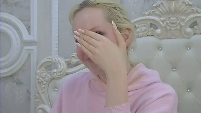 EllieFrosty  online show from 06-12-26, 03:55