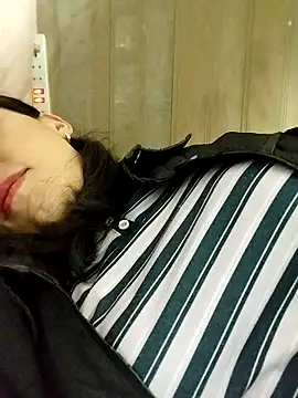 Snapshot of Sinejdk3 chatting on 11-02-25, 10:01 Sinejdk3 online show from 11-02-25, 10:01