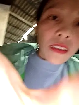 Snapshot of Sinejdk3 chatting on 12-15-25, 09:13 Sinejdk3 online show from 12-15-25, 09:13