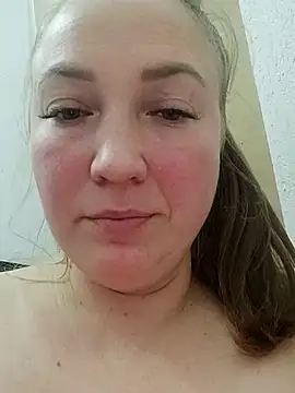 Kiss Eva online show from 10-24-25, 08:16