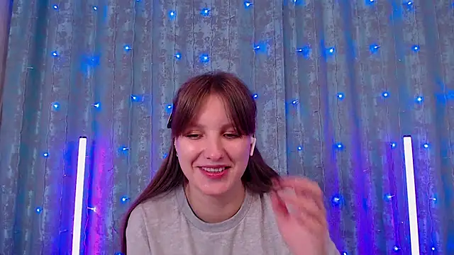 Leonaalove online show from 12-18-25, 08:20