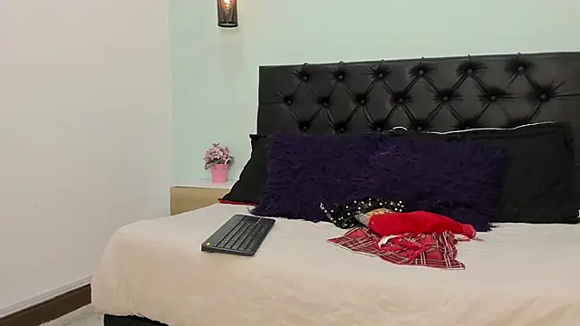 Marianee Rousse online show from 11-13-25, 10:19