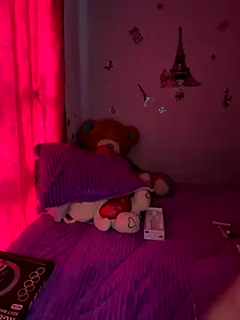 naomirouse  online show from 12-05-25, 06:37