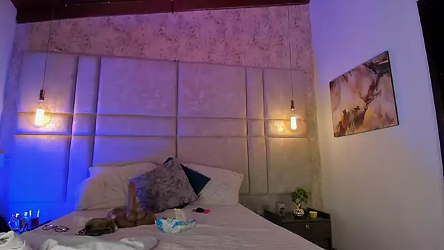 Mily Vermont online show from 04-18-26, 07:51