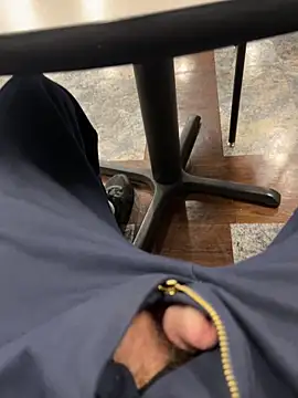 Snapshot of 66Retro99 chatting on 09-25-25, 02:04 66Retro99 online show from 09-25-25, 02:04