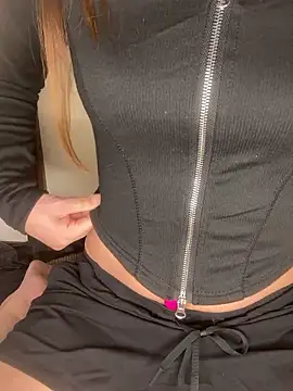 Snapshot of miko_o0 chatting on 10-12-25, 02:38 miko o0 online show from 10-12-25, 02:38