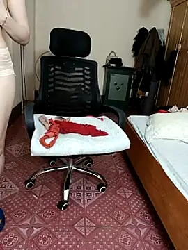 Moona heny online show from 10-31-25, 12:17